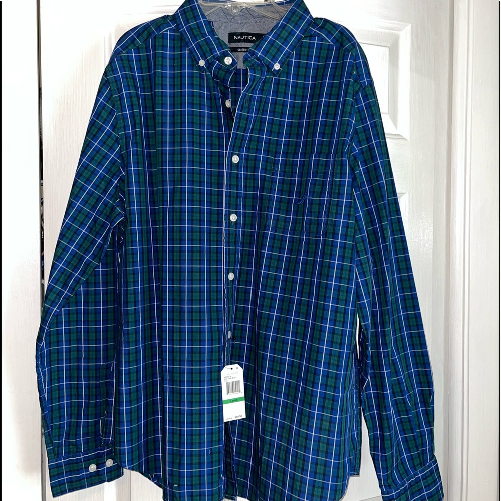 Men’s Nautica dress shirt